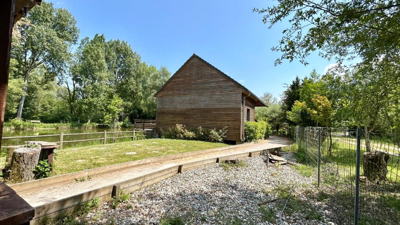 Chalet Avec Terrasse Sur Pilotis Vue Sur L'Etang Rue  Luaran gambar