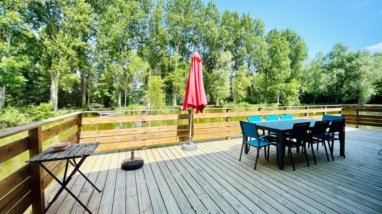 Chalet Avec Terrasse Sur Pilotis Vue Sur L'Etang Rue  Luaran gambar