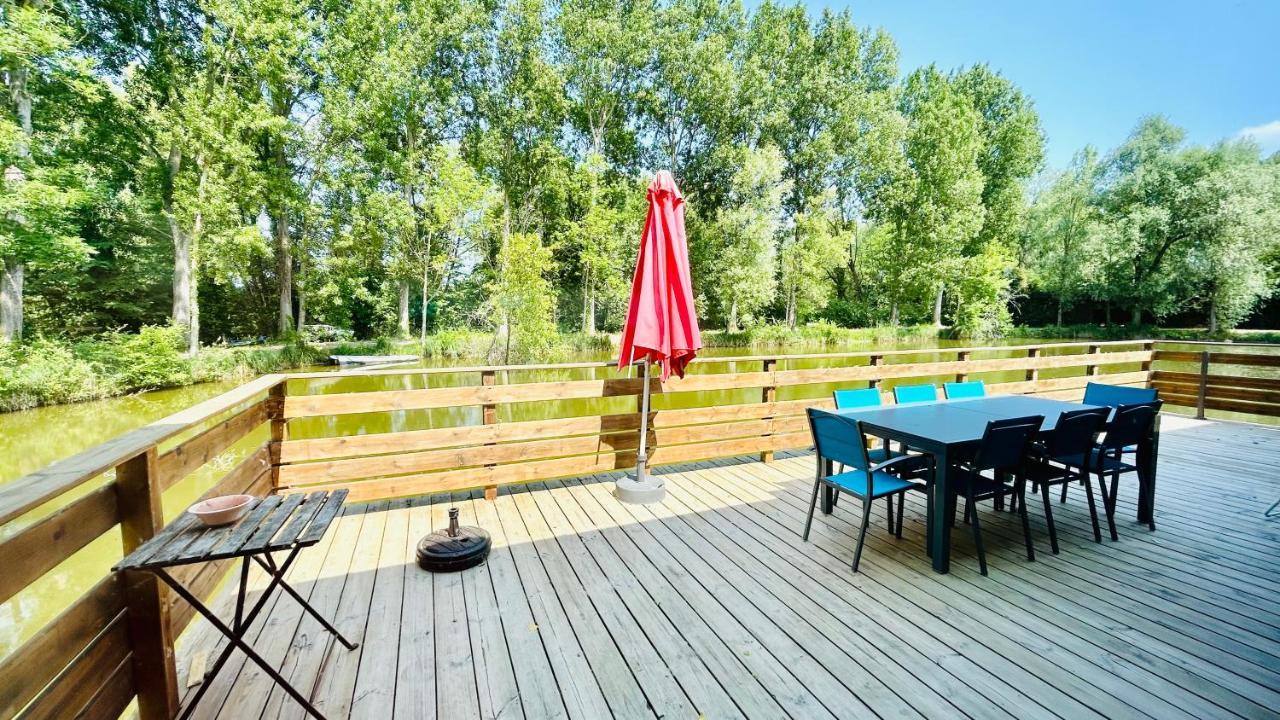 Chalet Avec Terrasse Sur Pilotis Vue Sur L'Etang Rue  Luaran gambar