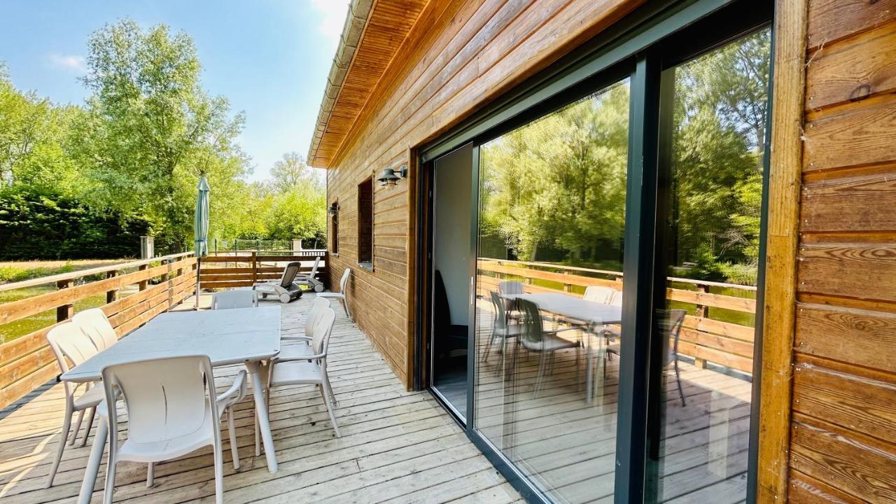 Chalet Avec Terrasse Sur Pilotis Vue Sur L'Etang Rue  Luaran gambar